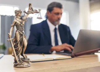 PERSPECTIVA DE GÉNERO Y DERECHO DE DEFENSA: LA CÁMARA DEJÓ SIN EFECTO UN CURSO DE MASCULINIDADES PARA UN ABOGADO